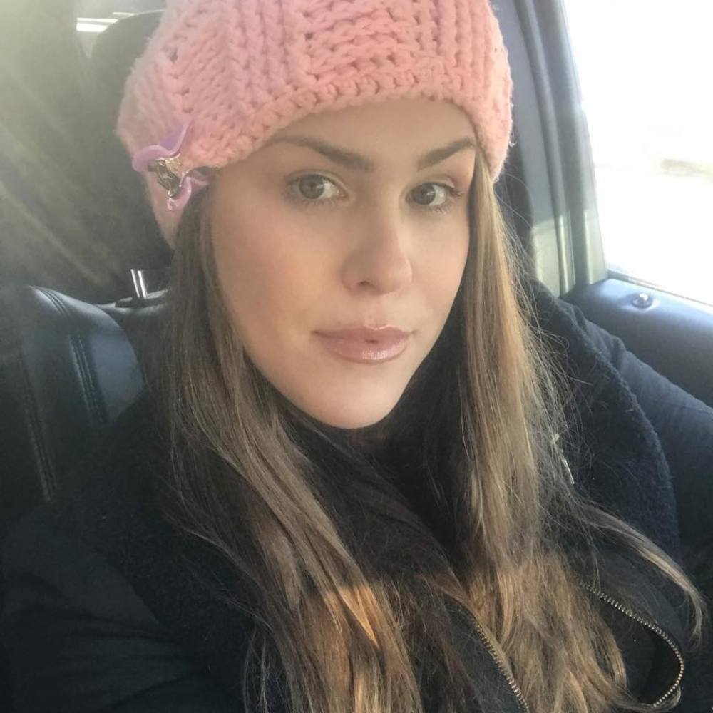 Meet your Posher, Anahs